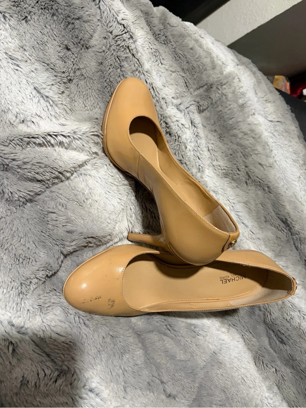 Michael Kors Beige Patent Leather Pumps
